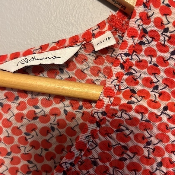 Reitmans cherry top - Picture 6 of 8